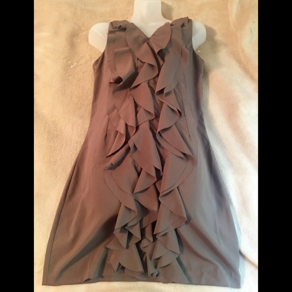 NWT Alythea Cool Brown Ruffled Sleeveless Dress